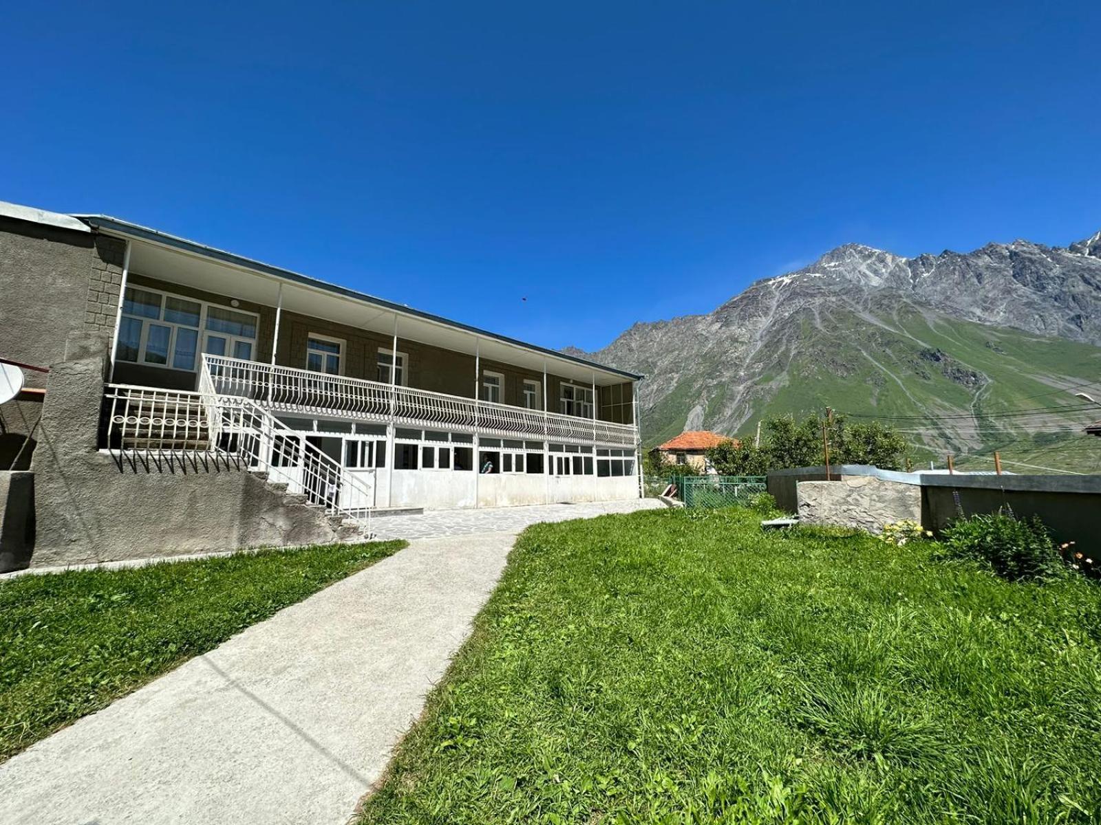 Hotel Polaris Kazbegi Extérieur photo