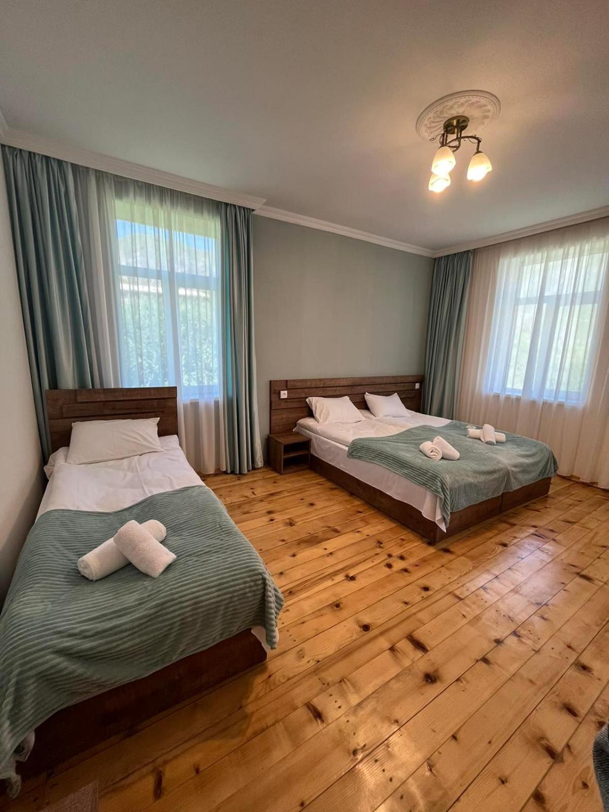 Hotel Polaris Kazbegi Extérieur photo
